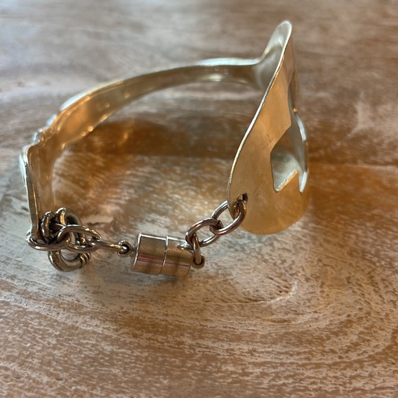 Silver spoon cross bracelet - Picture 3 of 4